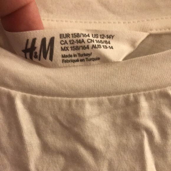 🪩NWOT-H&M (girls long sleeve shirt) - Picture 3 of 3